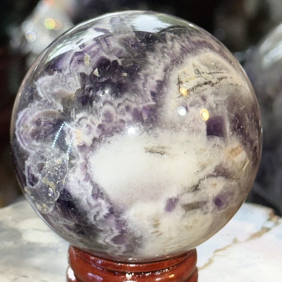 Dream Amethyst Crystal Ball! - Picture 9 of 9